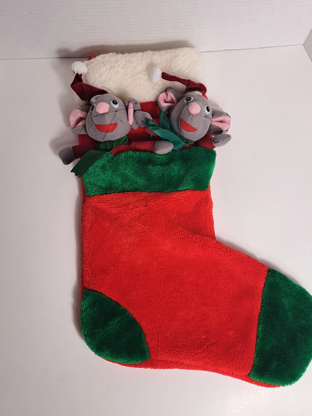 Musical Mice Christmas Stocking 3D Mice Santa w/Red Hats & Green Scarfs Vintage